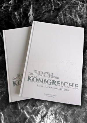 Die Abbildung zeigt das aktuelle Cover der Pen-and-Paper Publikation DAS BUCH DER KÖNIGREICHE.