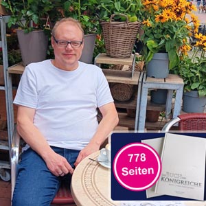 Bei schönem Wetter besuche ich gerne für einen guten Cappuccino und einen netten Plausch das Eiscafé Veneto in der Schleswiger Ladenstraße. Christian Stange im Straßencafé in Schleswig